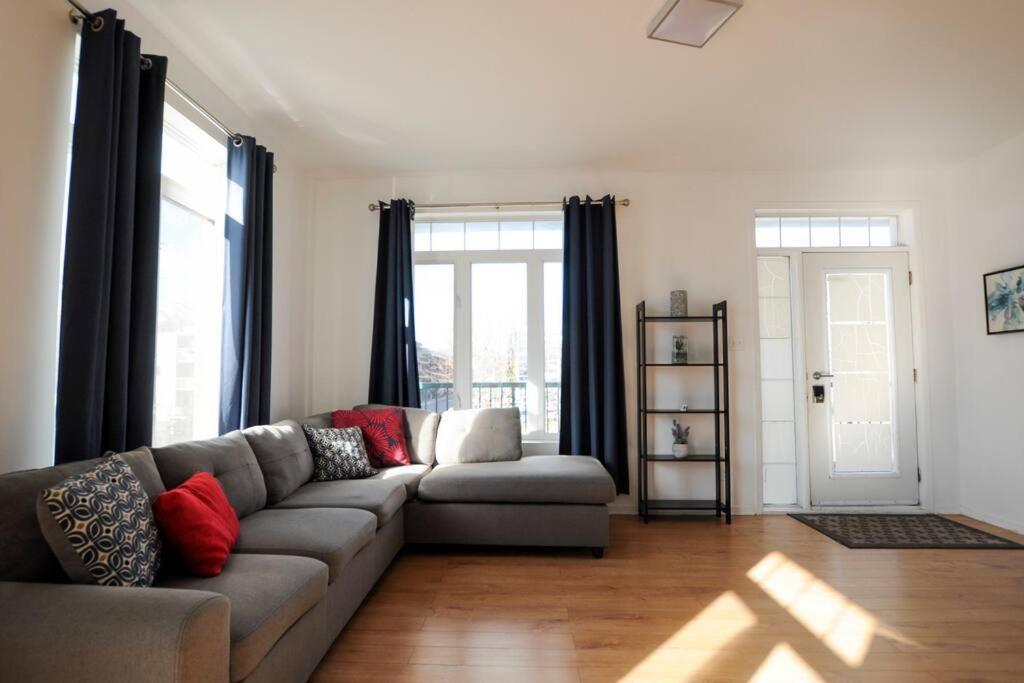 Le 1808 - Spacieux Avec Balcon - Nord De Quebec Apartamento Exterior foto